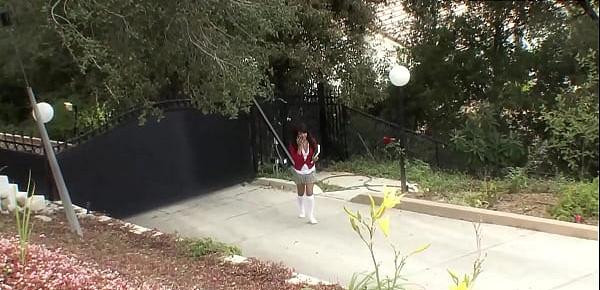  Female realtor convinces with experience and sex